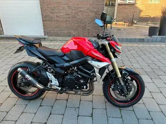 ② suzuki gsr750 in topstaat