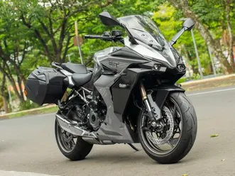 suzuki gsx-s 1000 gt