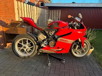 ducati 1199 panigale v2