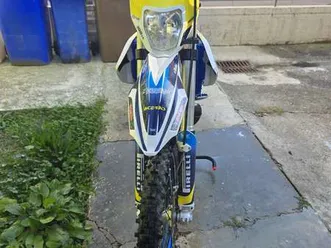 husaberg te 300 bianco