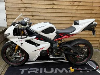 triumph, daytona, 2011, 675 (cc)
