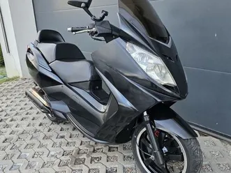 peugeot satelis 125 lódź górna