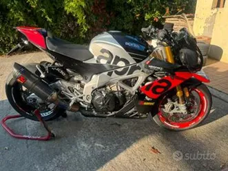 aprilia tuono v4 factory