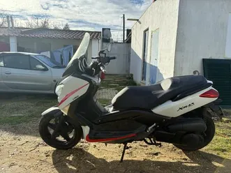 xmax 250 cc 2011 , confortavel e economica , nada a fazer albufeira e olhos de água