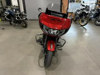 2024 indian motorcycle® challenger® limited with powerband audio package sunset red metallic