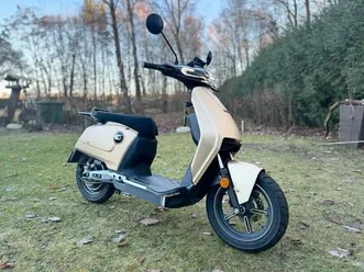 elektro roller, e-roller, 45kmh, 800km, 2025, neuwertig