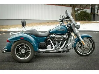 2021 harley-davidson freewheeler