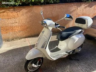 vends vespa blanc