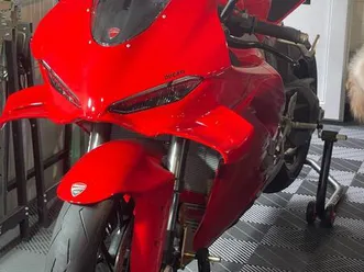 ducati panigale v4 11000 cm3, 2025 god.