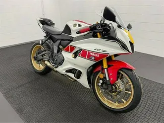 2022 yamaha yzf-r7 world gp 60th anniversary edition