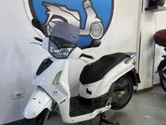 kymco people s 200