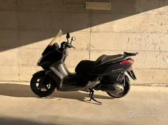 kymko downtown 200i del 2010 in buone condizioni