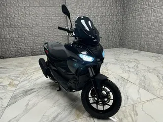 aprilia sr gt 200