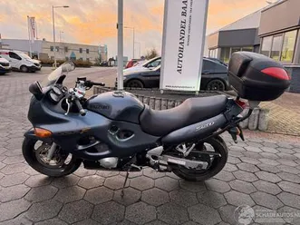 suzuki gsx 750 sport