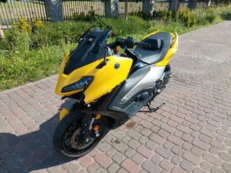 yamaha t-max 560 / damaged/ unfall