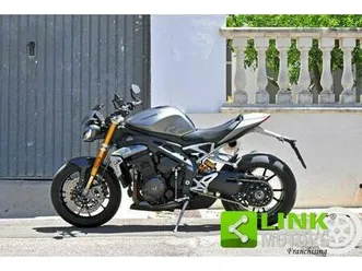 triumph triumph speed triple rs 1200 rs