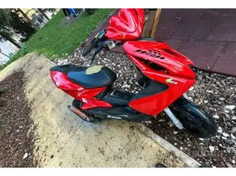 aerox 70 editions 2010-2011 valentino rossi