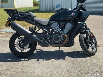 gros trail sportif harley pan america