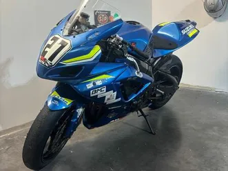 suzuki 750 gsx-r piste