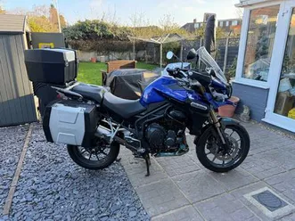 triumph explorer 1215 adventure petrol manual (137 ps) 1215 cc