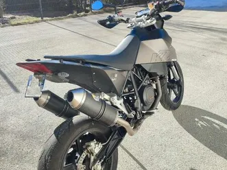 ktm supermoto 690