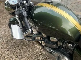 ② armoire d'exposition thruxton 900 efi