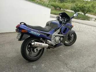 kawasaki zzr 600 calvaria de cima