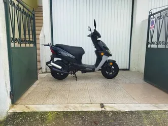scooter, acelera, motorizada, ciclomotor, keeway 50 cc 2t de garagem odivelas