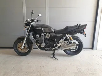 yamaha xjr
