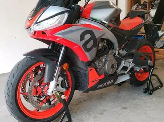 aprilia tuono 660