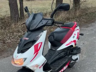aprilia sr 50 wersja street tylko 4400km popielów