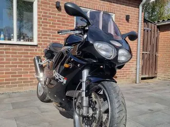 triumph daytona t 595 zwart