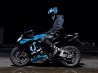 honda cbr 600rr pc37