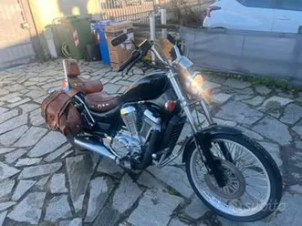 suzuki intruder vs600