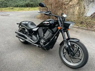 victory hammer 8-ball motorrad