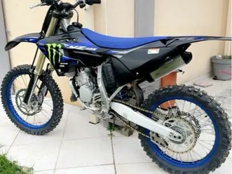 125 yz 2025 édition monster energy