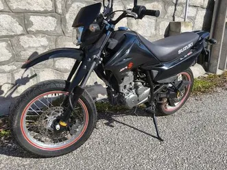 moto suzuki dr 125. canaviais