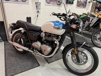 triumph bonneville t100 900 euro 4 900 cc