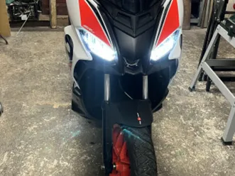 aprilia sr gt 200 sport