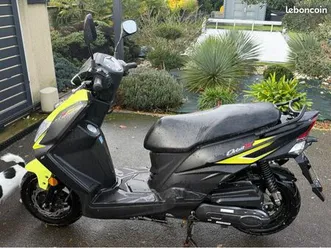 vends scooter sym très bon état