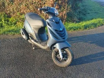 piaggio zip