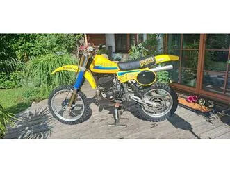 suzuki rm 400