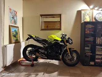 triumph street triple moto2 édition