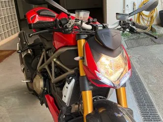 ducati streetfighter 1098 s en parfait état collector