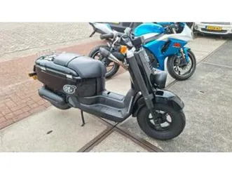 yamaha giggle 4takt brom scooter geel kenteken — scooters | yamaha — marktplaats