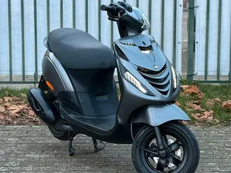 ② piaggio zip iget classe a