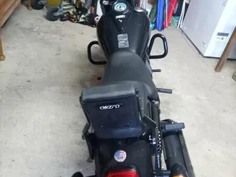 vendo mota, tem alguns toques charneca de caparica e sobreda