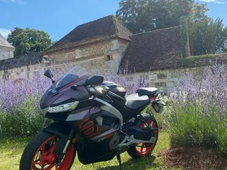 aprilia rs457
