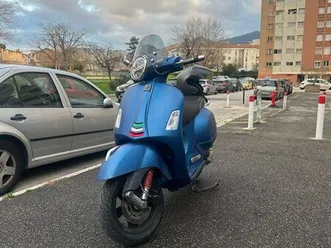 vespa 300 gts