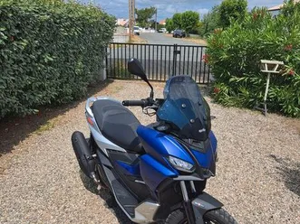 aprillia 125 sr gt
